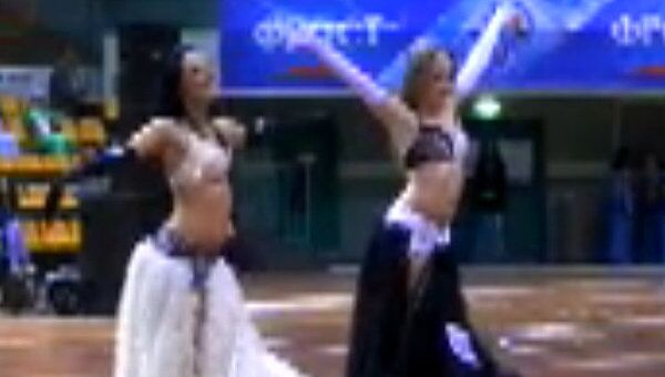 Зажигательные танцы восточных красавиц на соревнованиях в Бресте