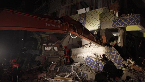 Последствия землетрясения в турецкой провинции Ван 
