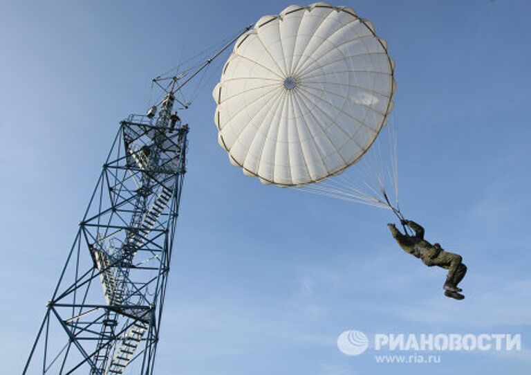 Занятия в Новосибирском высшем военном командном училище