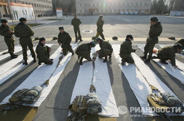 Занятия в Новосибирском высшем военном командном училище Занятия в Новосибирском высшем военном командном училище