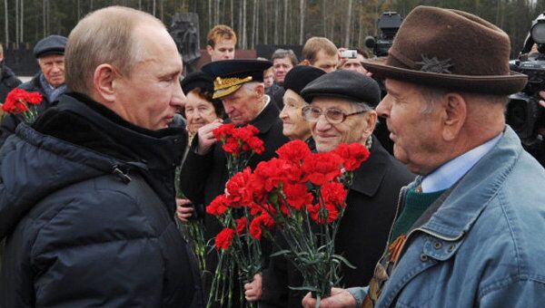 Брянский ветеран подарил Путину советский рубль на счастье