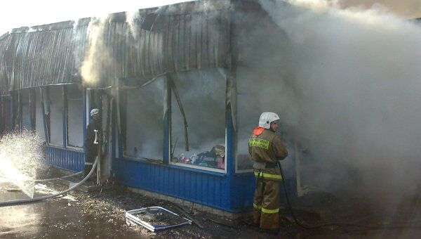 Крупный пожар потушен на рынке в Железногорске Курской области
