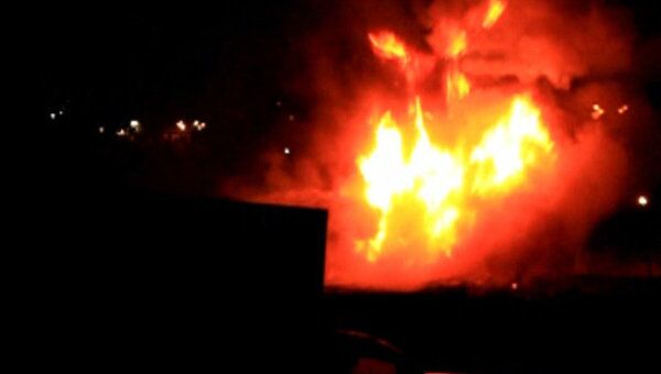 Пять автомобилей сгорели в гаражах на юге Москвы 