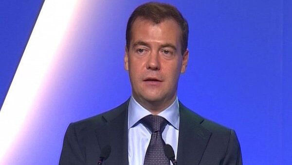 Медведев пообещал, что выборы никак не помешают модернизации
