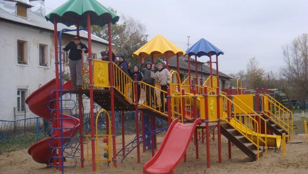 Яркая и удобная детская площадка появилась в Тульской области