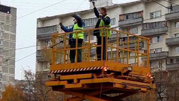 Обрыв троллейбусных проводов стал причиной серьезного затора в Москве