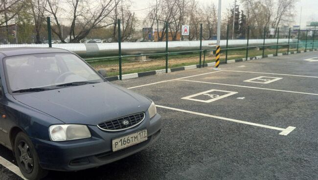 Парковка в Москве. Архив