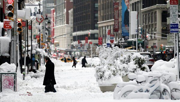 Последствия сильного снегопада в Нью-Йорке