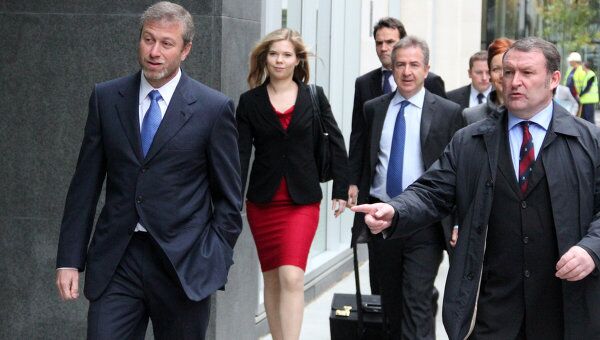 Бизнесмен Роман Абрамович прибыл в Высокий суд в Лондоне