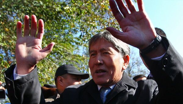  Атамбаев набирает на выборах в Киргизии более 63%
