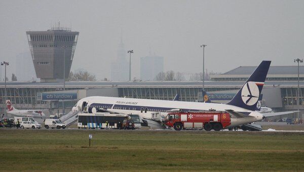 Аэропорт Варшавы будет закрыт для пассажирских самолетов до четверга
