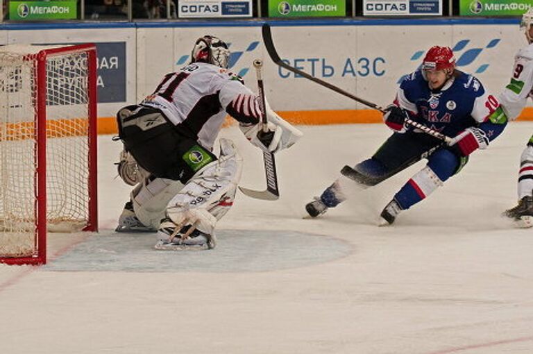 Петербургский СКА одолел на льду Авангард из Омска со счетом 3:1 