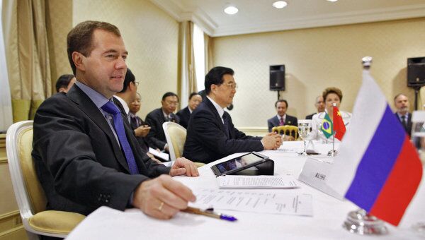 Президент РФ Дмитирй Медведев в Канне