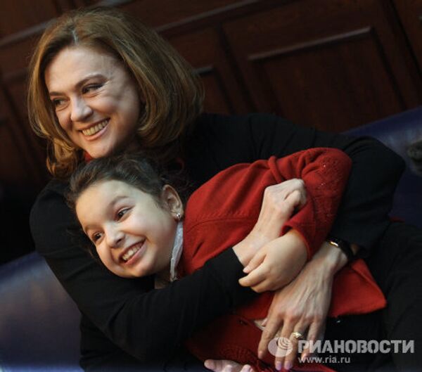 Светлана Сорокина с дочерью Тоней (2010 г.)