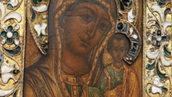 Православные отмечают праздник Казанской иконы Божией Матери 