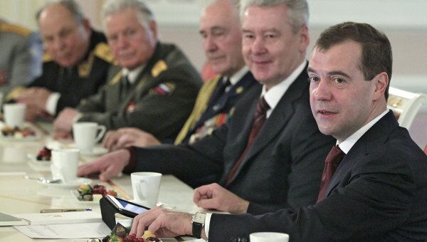 Президент РФ Д.Медведев поздравил ветеранов ВОВ с Днем воинской славы