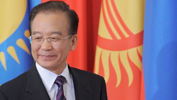 Премьер Госсовета КНР Вэнь Цзябао на заседании ШОС в Санкт-Петербурге