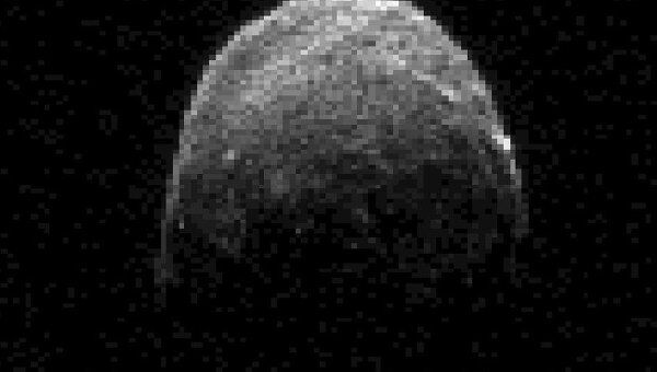 Радарный снимок астероида 2005 YU55, полученный 7 ноября 2011 года с помощью 70-метровой радиоантенны в Голдстоуне (США)