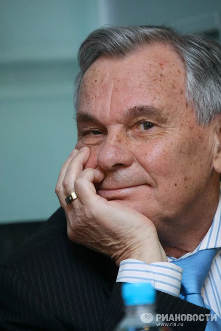 Валентин Иванов Валентин Иванов