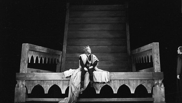 Сцена из спектакля Государственного академического театра имени Е.Вахтангова Ричард III