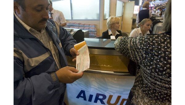 AiRUnion на сутки перенес вылет более 800 туристов из Домодедово 