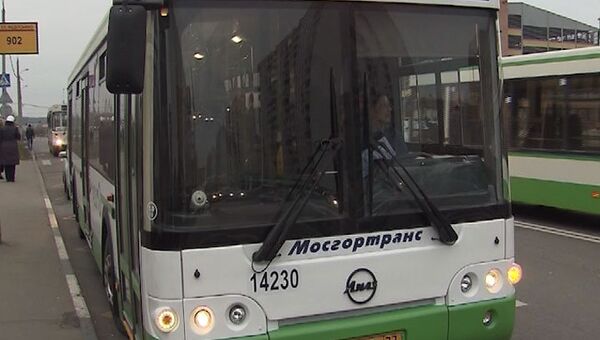 Автобусы в Москве ездят быстрее легковушек. Эксперимент РИА Новости