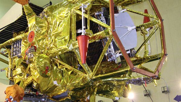 Фобос-Грунт не смог выйти на траекторию отлета к Марсу