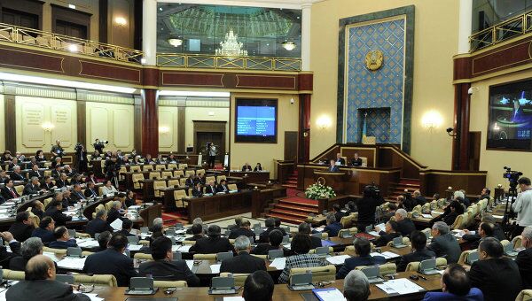 Досрочные парламентские выборы в Казахстане могут пройти 15 января