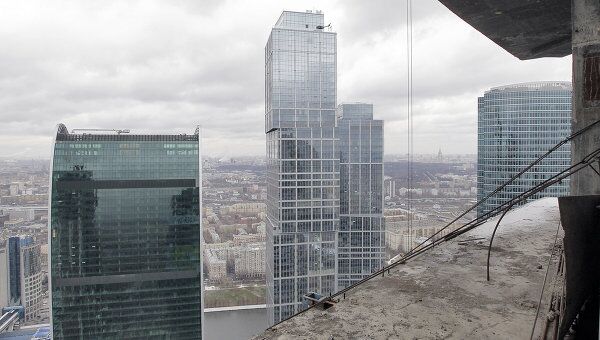 Строительство высотных зданий комплекса Москва-Сити. Архив