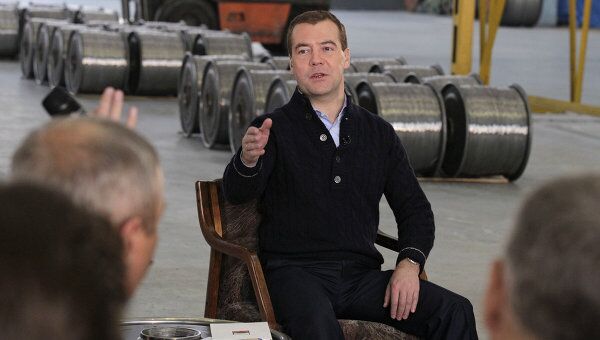 Медведев: Россия выдержит вторую волну кризиса, если она наступит