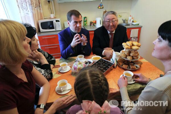 Президент РФ Д.Медведев осмотрел ряд объектов ЖКХ в Якутии