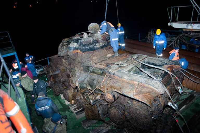 Со дна Невы подняли танк КВ-1, затонувший во время битвы за Ленинград