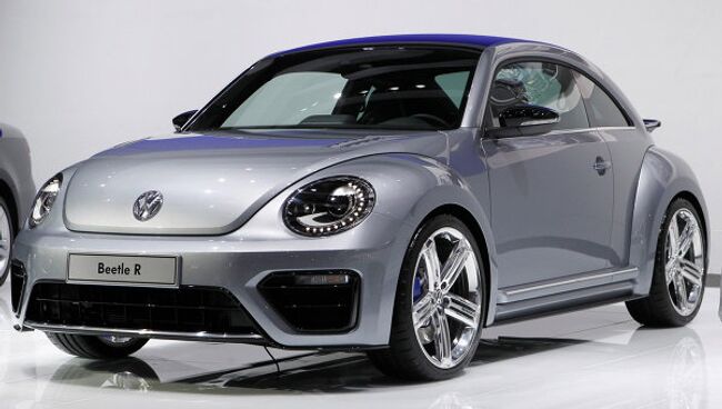 Volkswagen Beetle R на автосалоне в Лос-Анджелесе. Архив