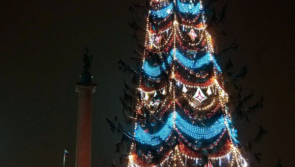 Новогодняя елка на Дворцовой площади. Архив