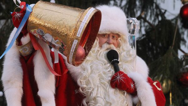 Дед Мороз в свой день рождения зажжет первую в России новогоднюю елку