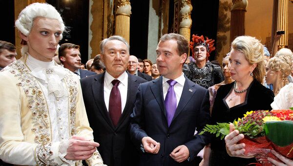 Д. Медведев и Н. Назарбаев на премьере Спящей красавицы в ГАБТ