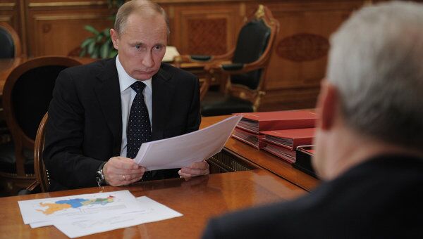 Премьер-министр РФ В.Путин встретился с министром образования и науки РФ А.Фурсенко