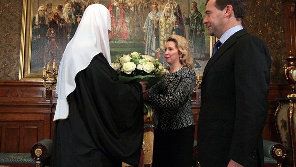 Президент РФ Д.Медведев с супругой Светланой поздравили с юбилеем патриарха Кирилла