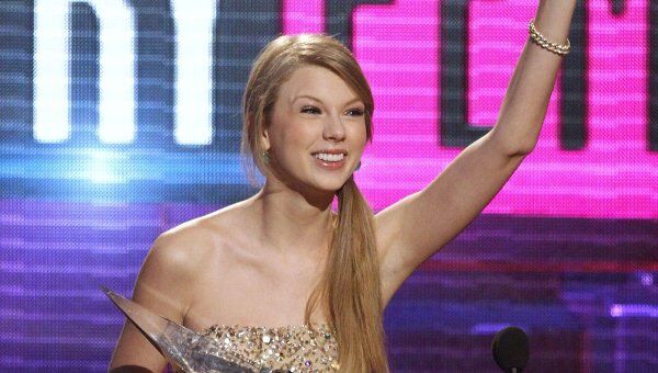 Премию American Music Awards в номинации кантри получила Тейлор Свифт