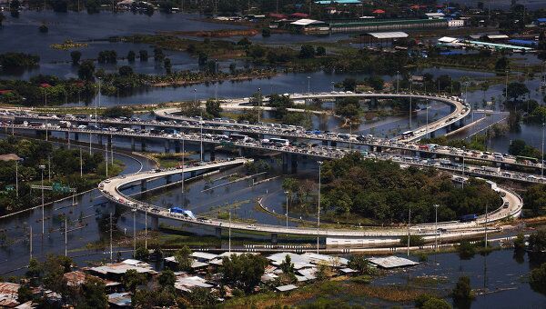 Toyota возобновила прерванное наводнением производство в Таиланде