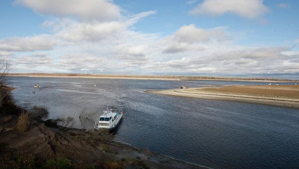 Вид на реку Обь с острова Заполой в Парабельском районе Томской области