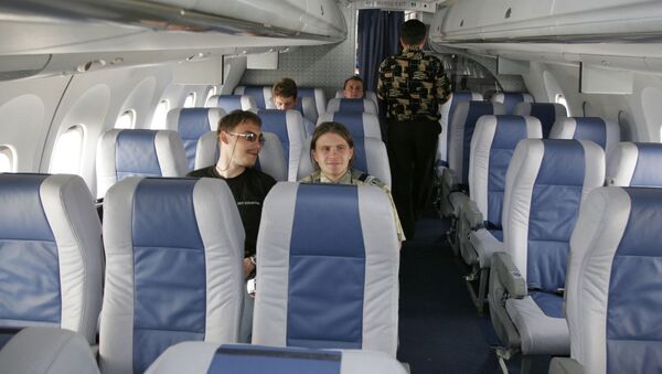 В салоне самолета АН-148