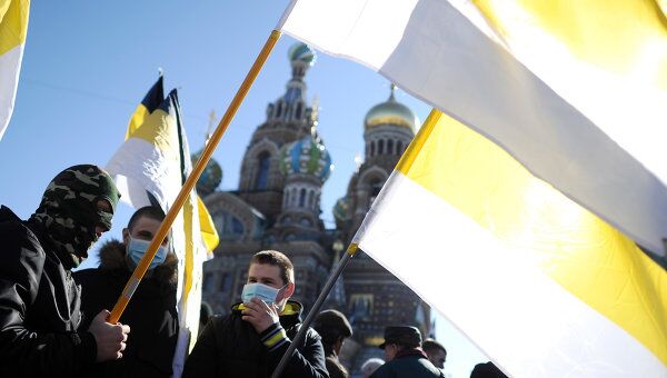 Митинг оппозиции на Конюшенной площади в Санкт-Петербурге.