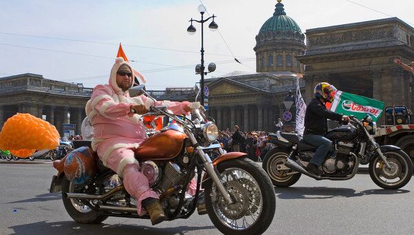 Карнавал в центре Санкт-Петербурга