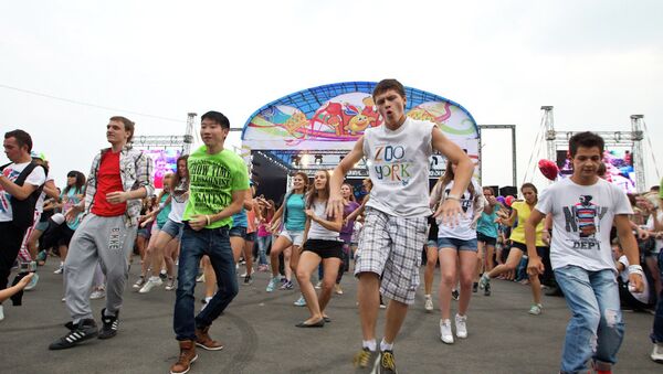 Флешмоб, посвященный празднованию Дня молодежи в Томске, 2012 год
