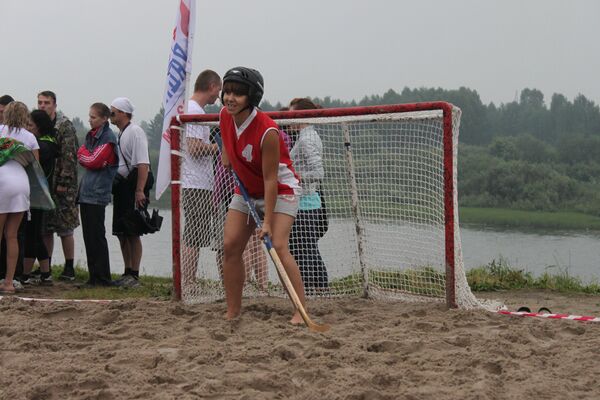 Хоккей на песке
