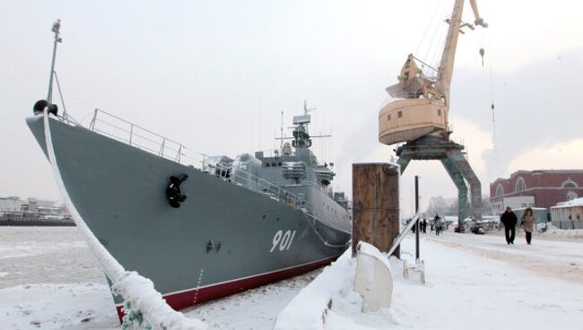 Церемония передачи военных кораблей для алжирского флота в Санкт-Петербурге