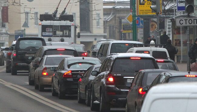 Общественный транспорт на улицах города Москвы