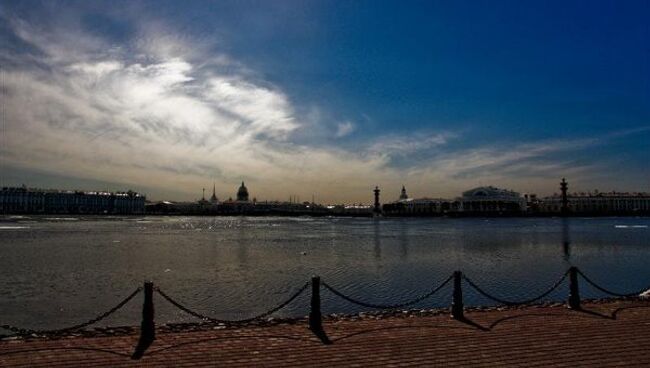 Жители Петербурга дождались весны. Архив