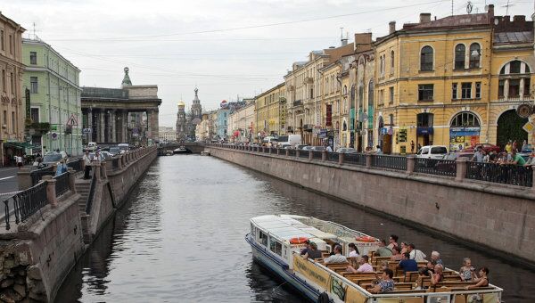 Набережная канала Грибоедова в Санкт-Петербурге. Архив
